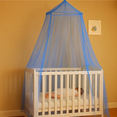 Ciel de lit bébé bleu
