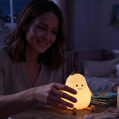 maman allume la Veilleuse bébé