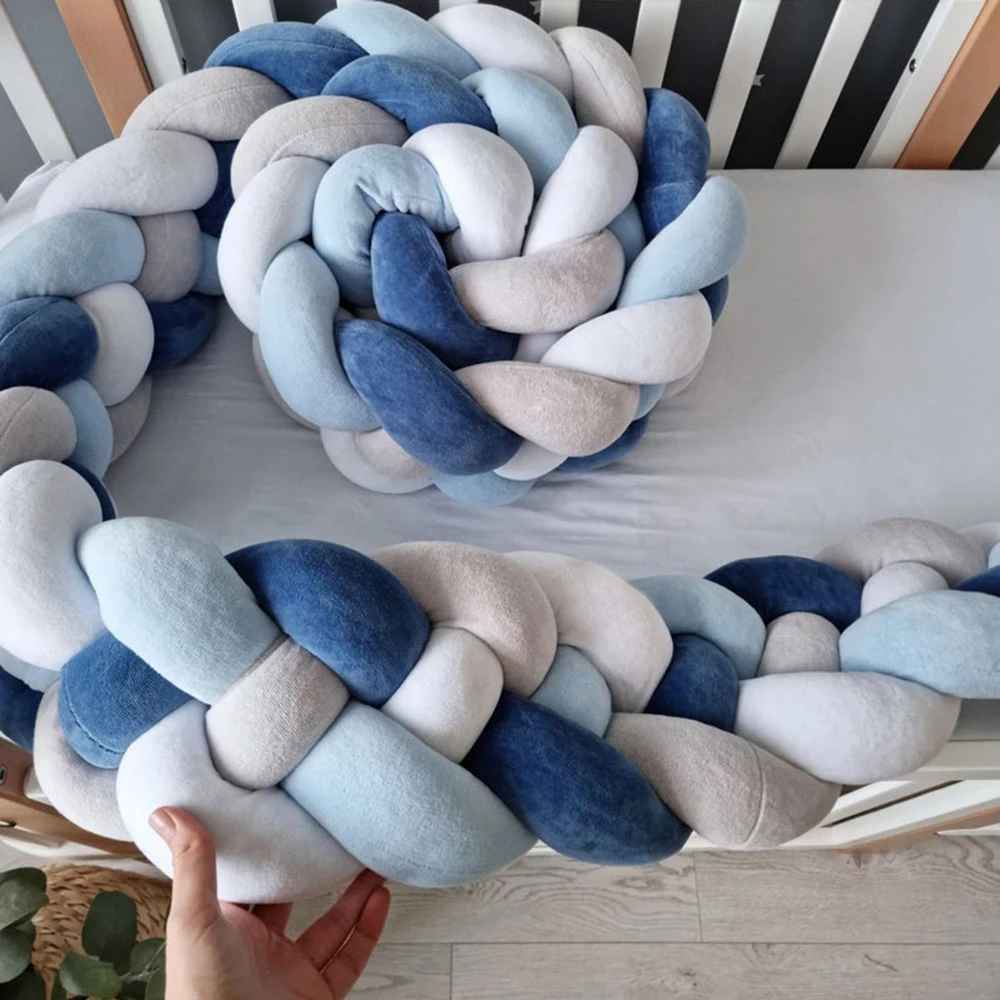 tresse de lit bleu et gris