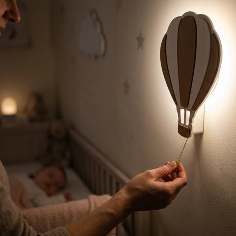 Veilleuse murale bébé
